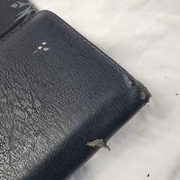 Loungefly x Disney Frozen Elsa Iridescent Snowflake Trifold Wallet Black - Picture 9 of 9